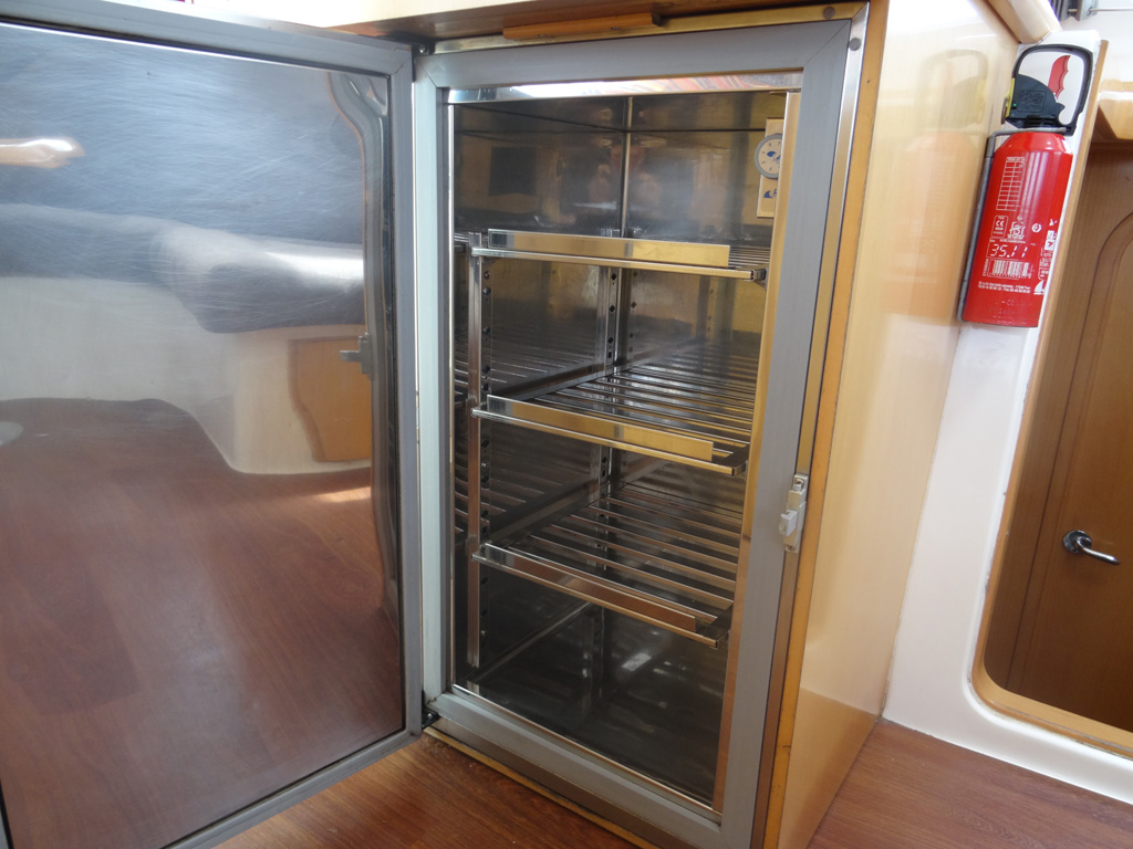 Nautitech 442 réfrigérateur