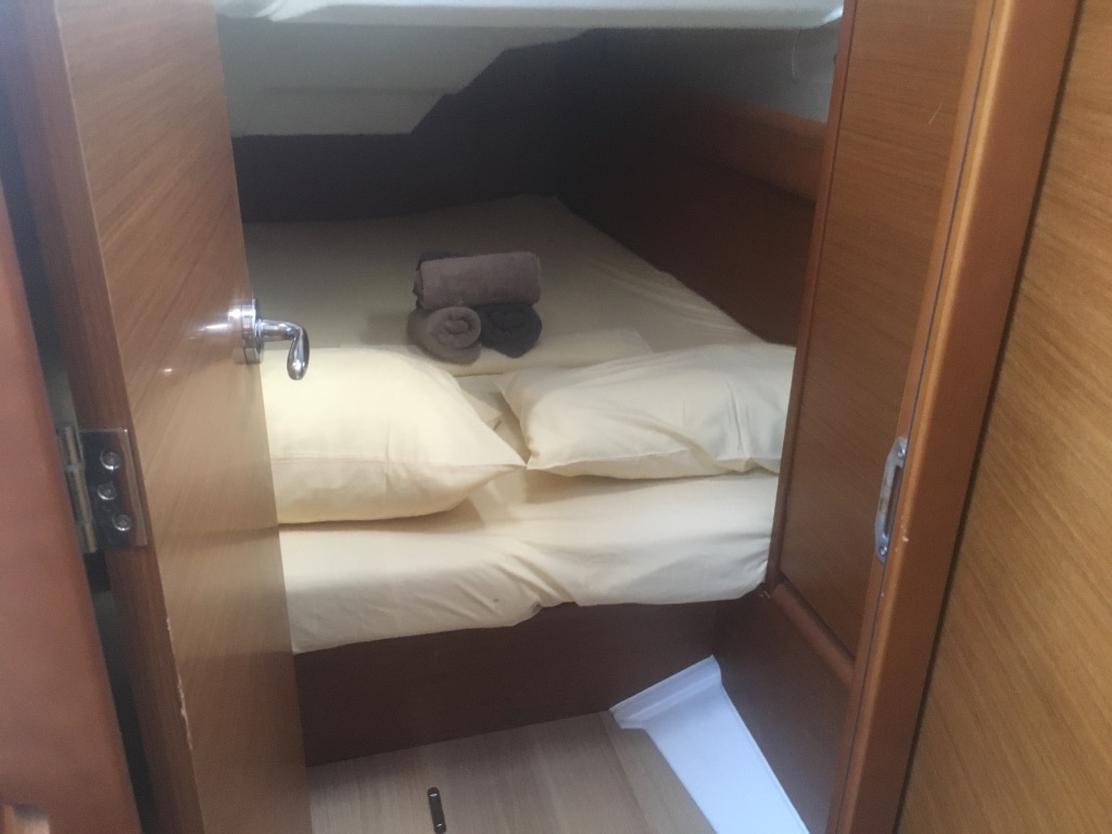 cabine Sun Odyssey 389